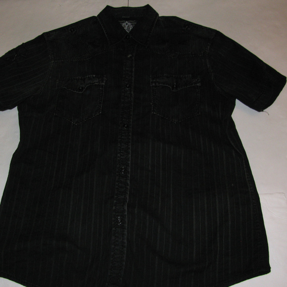 Roar SS Black Embroidered 2 sided Button up LARGE - Picture 2 of 7